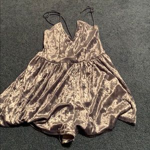 Vneck velvet romper
